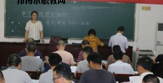 百色右江區(qū)職業(yè)技術學校2020年報名條件、招生要求、招生對象
