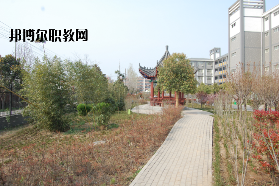 許昌工商管理學(xué)校2021年報名條件、招生要求、招生對象