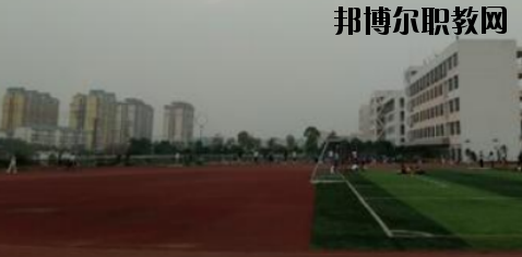 柳州鹿寨職業(yè)教育中心2020年報(bào)名條件、招生要求、招生對(duì)象