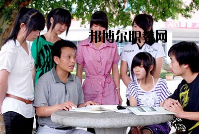 內(nèi)江奮發(fā)職業(yè)學(xué)校2020年報名條件、招生要求、招生對象