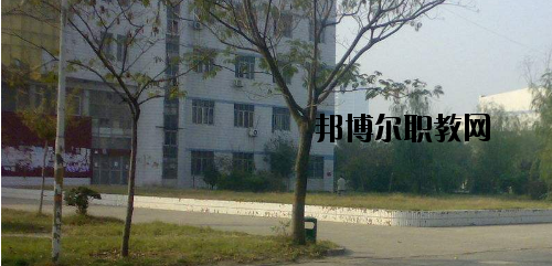 河南技工學(xué)校2021年報名條件、招生要求、招生對象