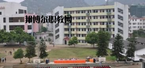 賀州技工學(xué)校2020年報名條件、招生要求、招生對象 