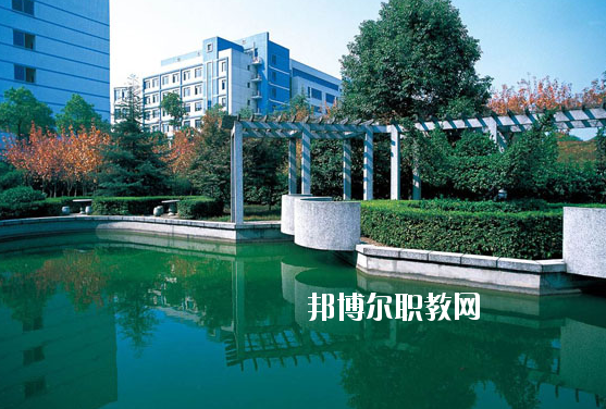 蕪湖地區(qū)衛(wèi)生學(xué)校2020年報(bào)名條件、招生要求、招生對(duì)象