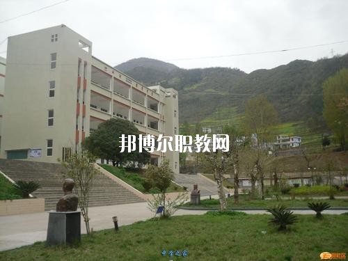 西昌交通技工學(xué)校2020年報(bào)名條件、招生要求、招生對(duì)象