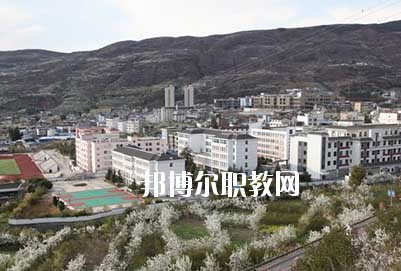 漢源縣職業(yè)高級中學2020年報名條件、招生要求、招生對象