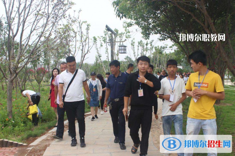 中國(guó)共產(chǎn)主義青年團(tuán)河南省團(tuán)校2021年報(bào)名條件、招生要求、招生對(duì)象
