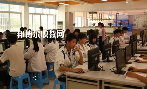 佛山順德區(qū)李偉強(qiáng)職業(yè)技術(shù)學(xué)校怎么樣、好不好