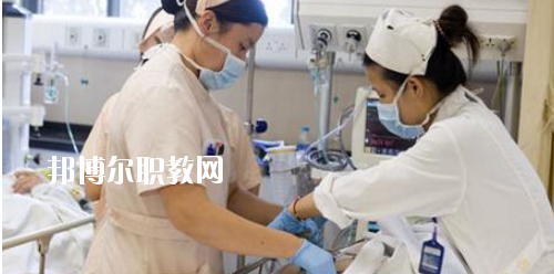 貴州2020年男生在衛(wèi)校學什么好