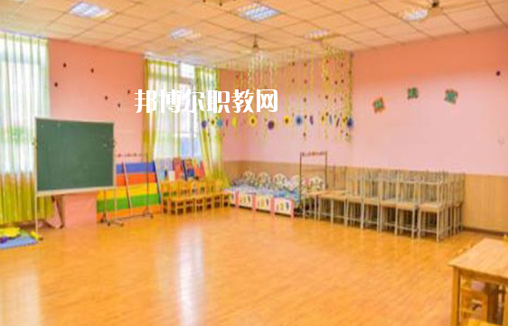 湖北2020年女生讀什么幼師學(xué)校