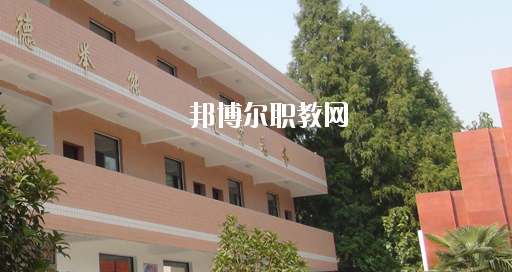 安徽2020年男生學(xué)什么鐵路學(xué)校好