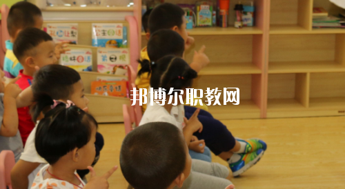 貴州2020年幼師學(xué)校有男生嗎