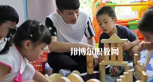 貴州2020年幼師學(xué)校有哪些專業(yè)適合男生