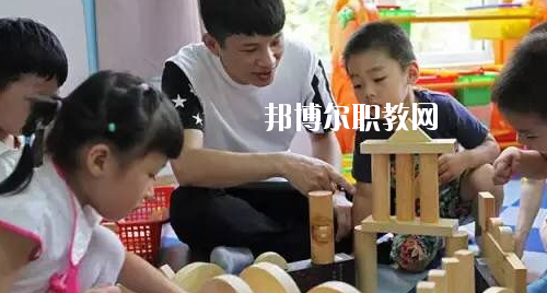 貴州2020年男生上幼師學(xué)校學(xué)什么專業(yè)好