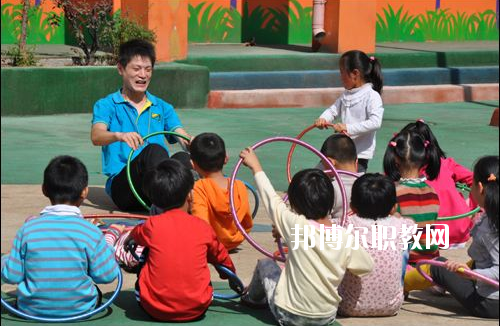 貴州2020年男生讀幼師學(xué)校