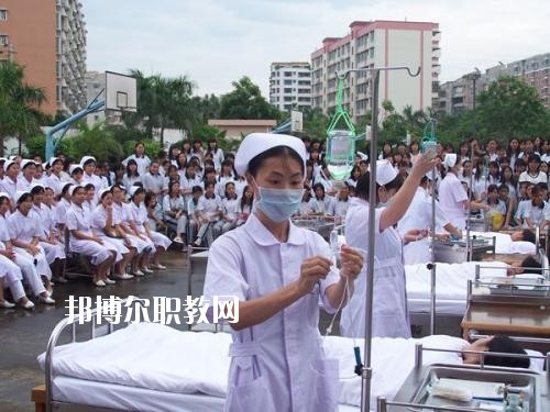 四川2020年衛(wèi)校好的大專排名