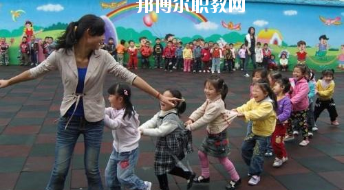 貴州2020年女生可以讀幼師學(xué)校嗎