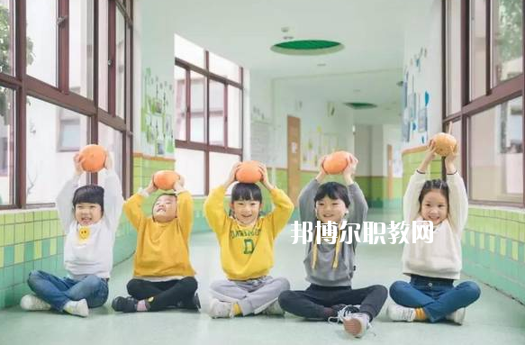 湖北2020年讀幼師學(xué)校一年要多少錢