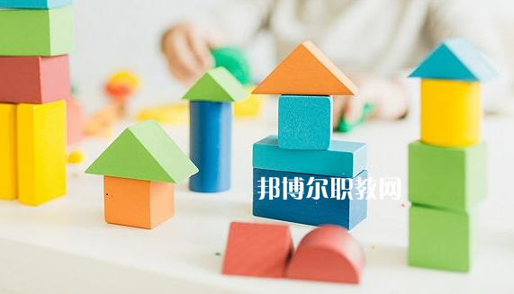 湖北2020年幼師學(xué)校學(xué)什么好找工作