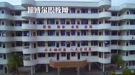 信宜丁堡高級職業(yè)技術(shù)學(xué)校2020年報(bào)名條件、招生要求、招生對象