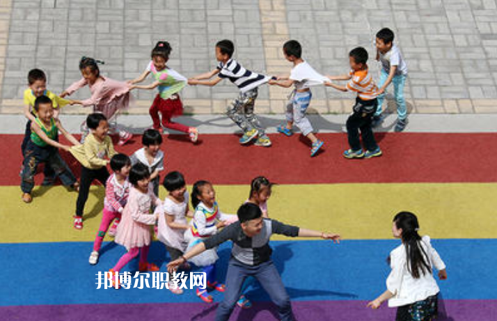 湖北2020年職高好還是幼師學校好