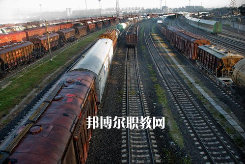 四川2020年女生學(xué)鐵路學(xué)校有前途嗎