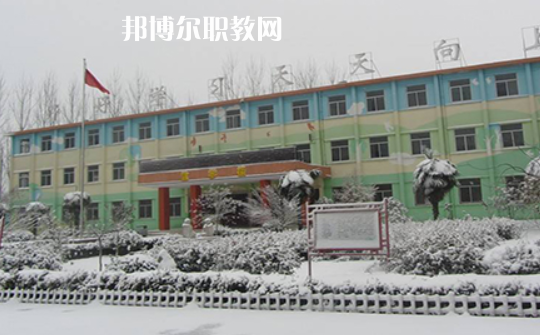 淮北市烈山區(qū)中等專(zhuān)業(yè)學(xué)校2020年報(bào)名條件、招生要求、招生對(duì)象