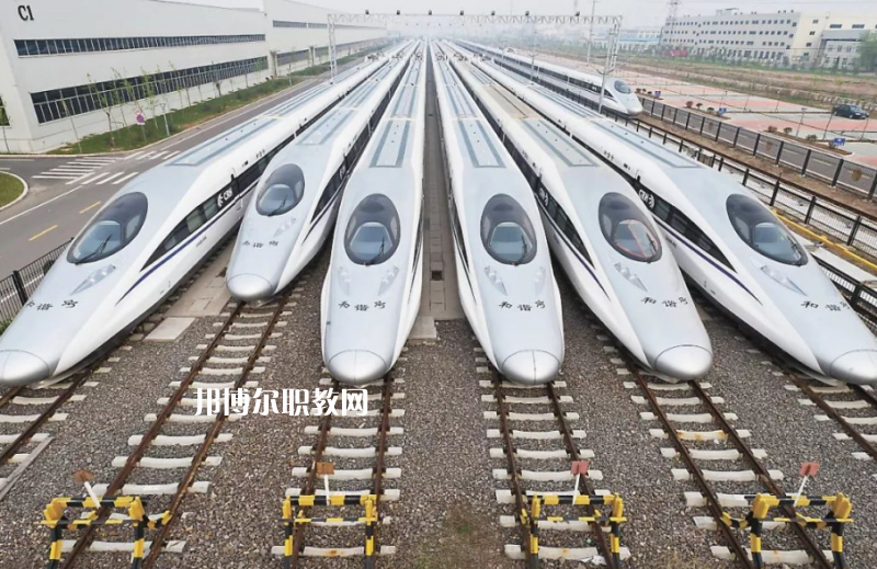 重慶2021年有哪些大專學(xué)校有鐵路學(xué)校專業(yè)