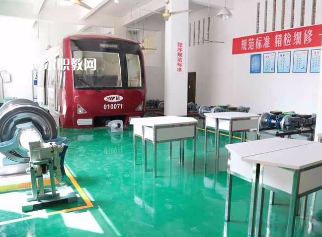 重慶2021年初中生能學鐵路學校嗎