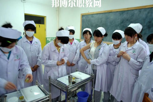 成都2021年讀衛(wèi)校有用嗎