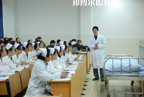 成都2021年讀衛(wèi)校有前途嗎