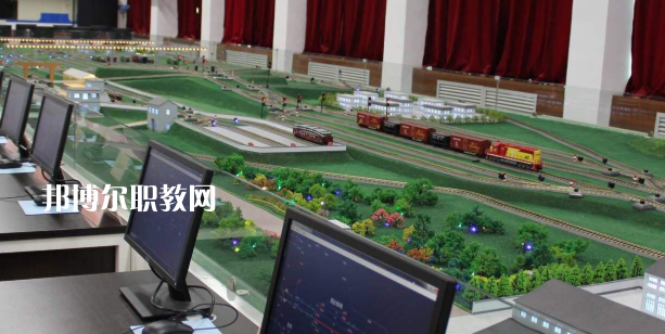 安徽2021年鐵路學(xué)校有哪些科目