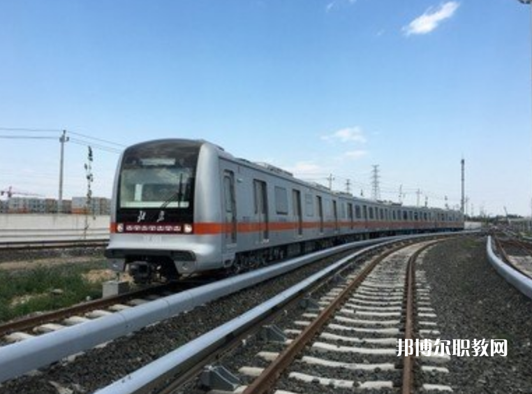 重慶2021年鐵路學(xué)校理論包括什么