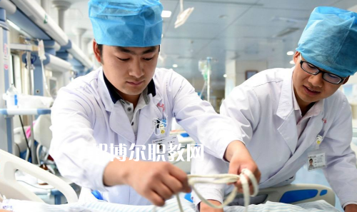 貴陽2021年衛(wèi)校和中專有哪些區(qū)別