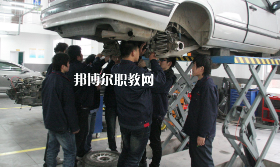 廣東2020年汽修學(xué)校學(xué)什么比較好
