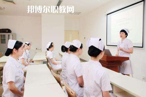 重慶2021年衛(wèi)校學(xué)什么好找工作