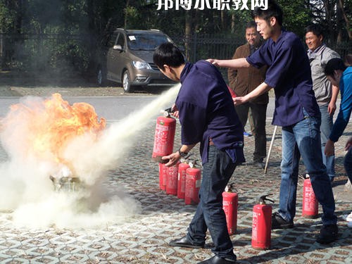 四川2021年初中生讀消防技術(shù)工程學校
