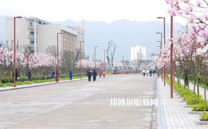 重慶2021年有鐵路學(xué)校的大專大學(xué)