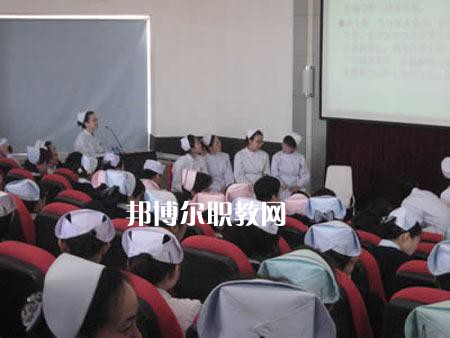 成都2021年女生讀衛(wèi)校怎么樣