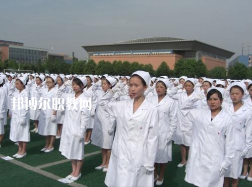 成都2021年衛(wèi)校有女生嗎
