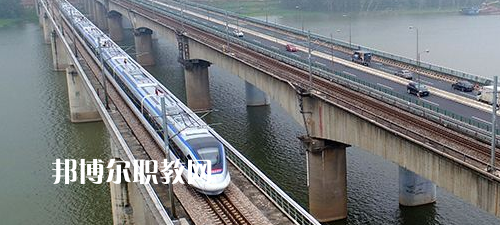 南寧2021年鐵路學(xué)校好的大專有哪些