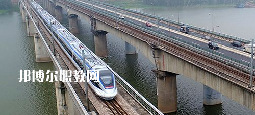 南寧2021年鐵路學校理論包括什么