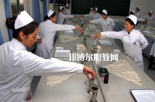成都2021年衛(wèi)校里面有哪些專業(yè)