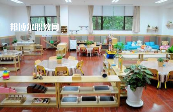 武漢2021年幼師學(xué)校專業(yè)學(xué)什么