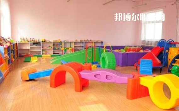 武漢2021年幼師學(xué)校學(xué)什么專業(yè)有前途