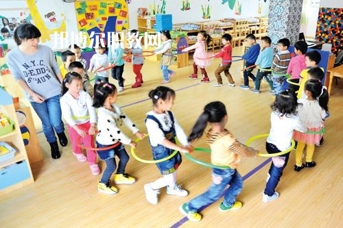 江蘇2021年女生讀幼師學(xué)校學(xué)什么專業(yè)好