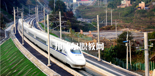 南寧2021年初中生學(xué)鐵路學(xué)校的學(xué)校