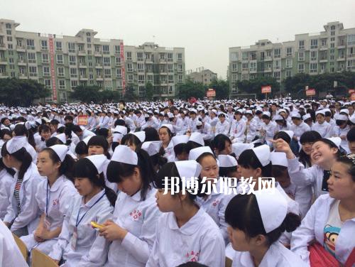 成都2021年衛(wèi)校學(xué)什么專業(yè)