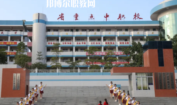 肇慶廣寧衛(wèi)生中等職業(yè)技術(shù)學校2021年招生簡章