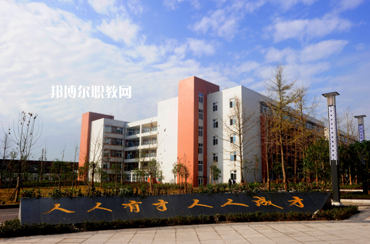 重慶2021年初中生可以學(xué)汽修學(xué)校嗎
