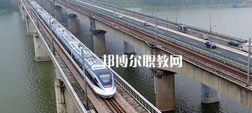 南寧2021年初中生可以去鐵路學(xué)校嗎